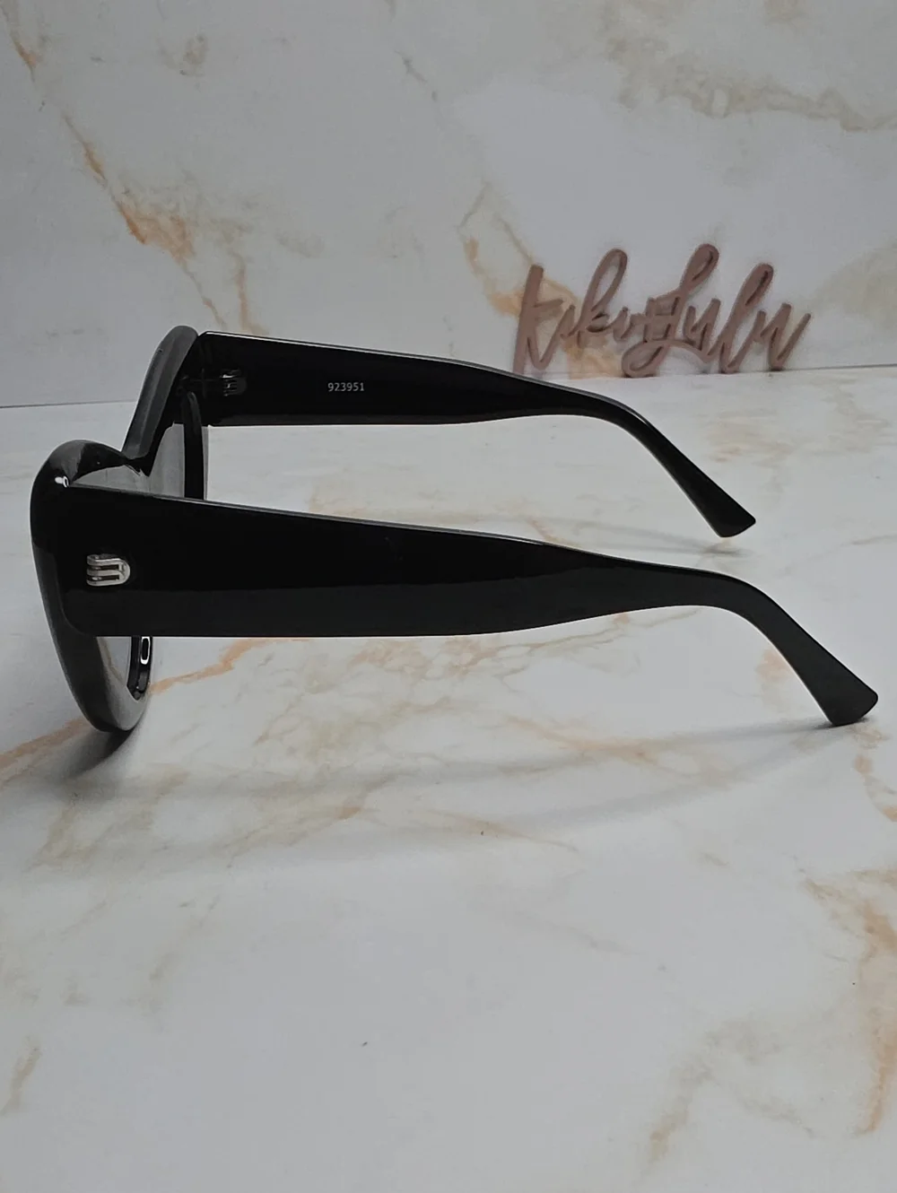 Black Oversized Papillon Cat-Eye Sunglasses
